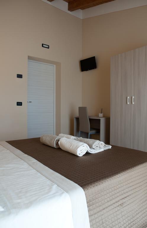 Al Borgo Alloggi Desenzano del Garda Exteriör bild